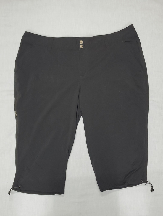 Columbia Sportswear Company Pants - Women's Black Bermuda Shorts with Adjustable Hem #187